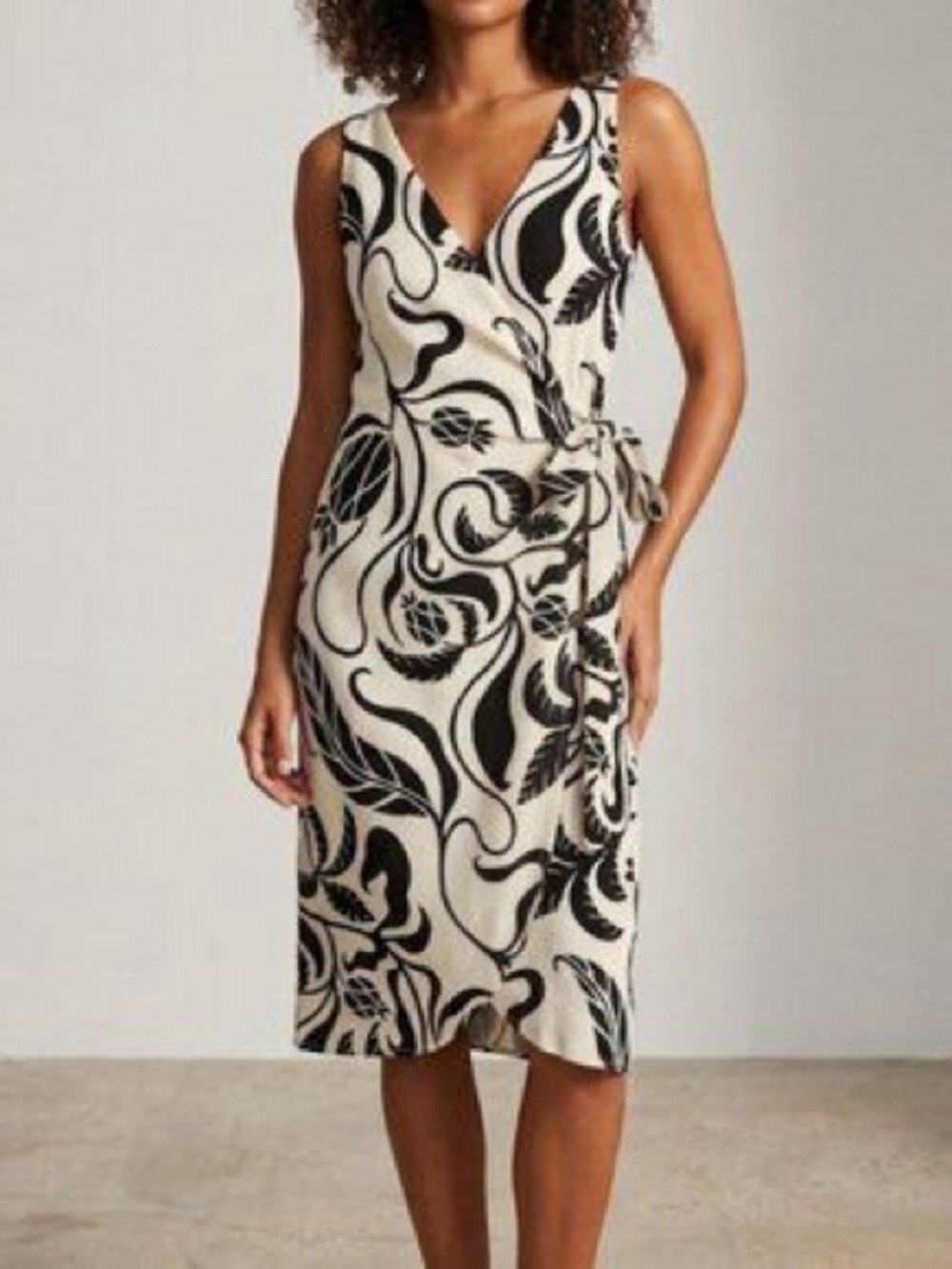 H&M Textured Wrap Dress Cream Black Botanical Floral Midi Size Large EUC